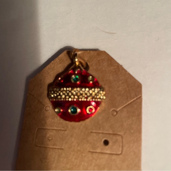 Charm for bracelet or necklace.  Christmas ornament in Red, Green and Gold - Picture 5 of 7